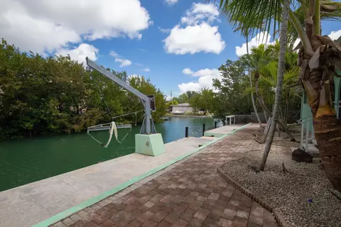 Exterior - 21025 3rd Ave, Cudjoe Key, FL 33042 photo 9 of 10