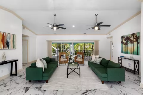 Living - 21025 3rd Ave, Cudjoe Key, FL 33042 photo 3 of 4