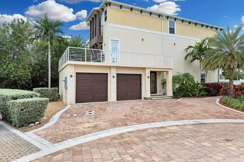 451 Sombrero Beach Rd, Marathon, FL 33050