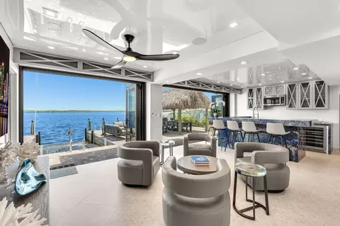 626 Island Dr, Key Largo, FL 33037