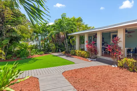 Exterior - 5 Emerald Dr, Key West, FL 33040 photo 8 of 13