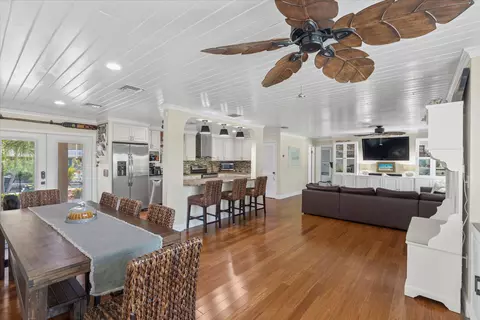 Dining - 5 Emerald Dr, Key West, FL 33040 photo 2 of 3
