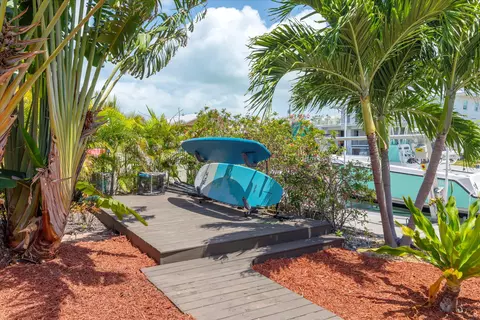 Exterior - 5 Emerald Dr, Key West, FL 33040 photo 7 of 13