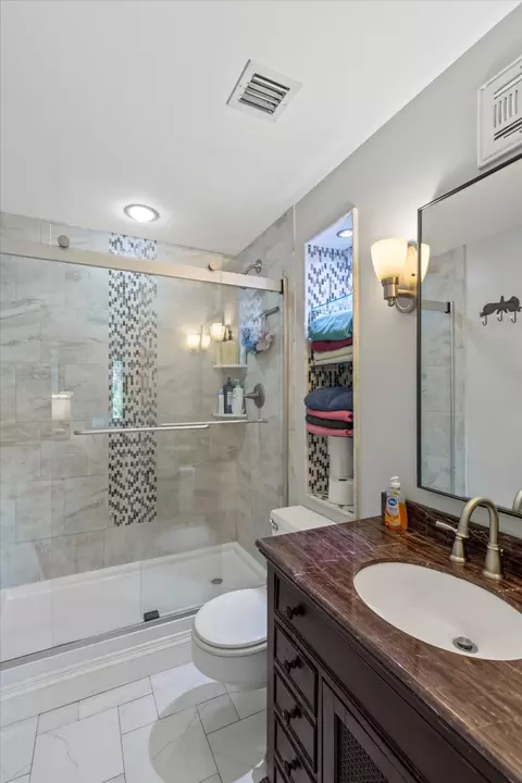 Bath - 5 Emerald Dr, Key West, FL 33040 photo 1 of 2