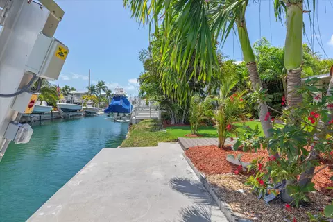 Exterior - 5 Emerald Dr, Key West, FL 33040 photo 12 of 13
