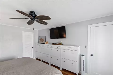 Bedroom - 5 Emerald Dr, Key West, FL 33040 photo 5 of 10
