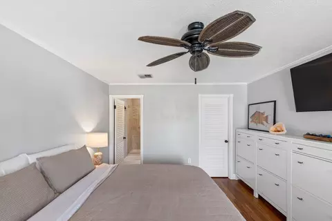 Bedroom - 5 Emerald Dr, Key West, FL 33040 photo 2 of 10