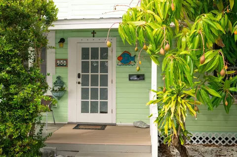 846 Olivia St, Key West, FL 33040