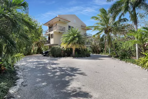 75710 Overseas Hwy #1, Islamorada, FL 33036