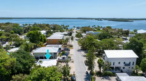 56 SE Marlin Ave, Key Largo, FL 33037