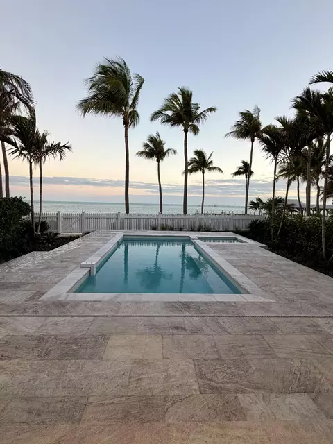 2 Sunset Key Dr, Key West, FL 33040