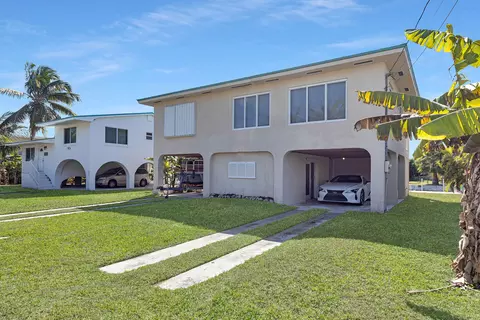 31226 Hollerich Dr, Big Pine Key, FL 33043