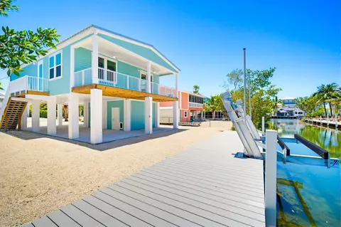 27345 Barbuda Ln, Summerland Key, FL 33042