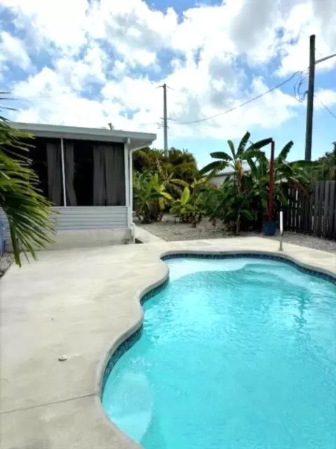 29771 Henry Ln, Big Pine Key, FL 33043