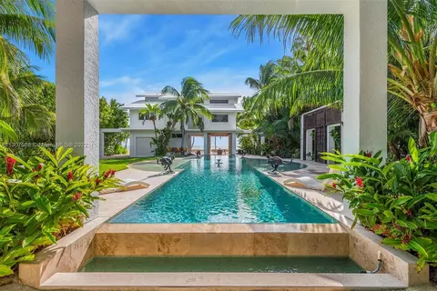 60 Ocean Front Dr, Key Largo, FL 33037