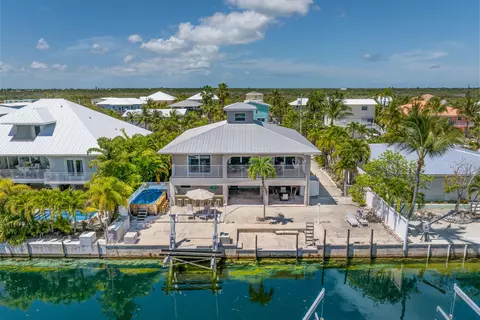 29562 Saratoga Ave, Big Pine Key, FL 33043
