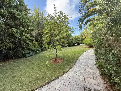 Exterior - 29 Key Haven Rd, Key West, FL 33040 photo 16 of 22