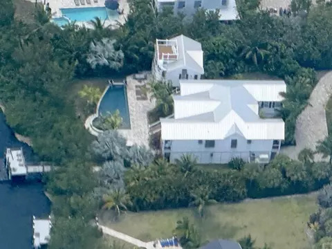 View/Area - 29 Key Haven Rd, Key West, FL 33040 photo 2 of 10
