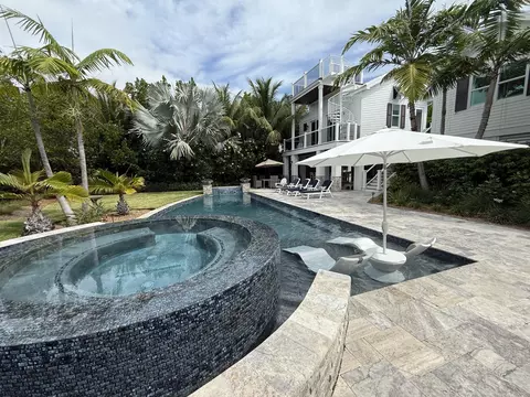 Exterior - 29 Key Haven Rd, Key West, FL 33040 photo 30 of 44