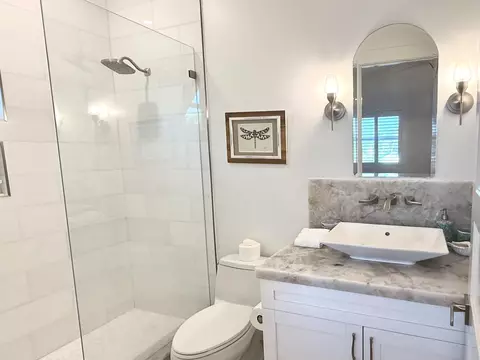 Bath - 29 Key Haven Rd, Key West, FL 33040 photo 4 of 9