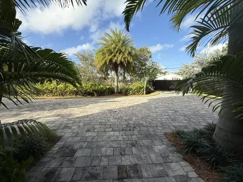 Exterior - 29 Key Haven Rd, Key West, FL 33040 photo 18 of 22