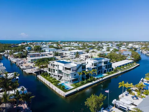 301 Buttonwood Cir #B, Key Largo, FL 33037