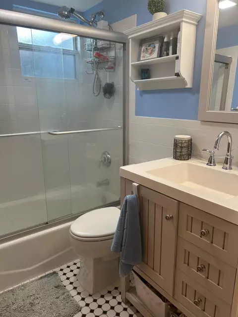 Bath - 331 Ave F, Key West, FL 33040 photo 1 of 1