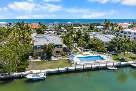 591 Sombrero Beach Rd #1B, Marathon, FL 33050