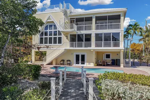 205 Stirrup Key Blvd, Marathon, FL 33050