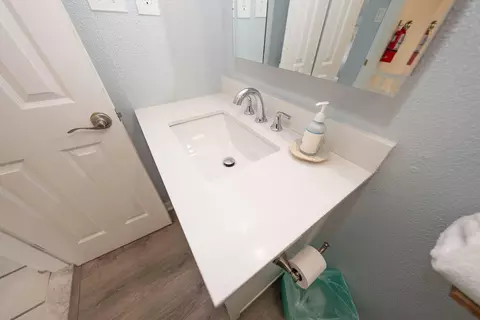 Bath - 58121 Morton St, Marathon, FL 33050 photo 8 of 8
