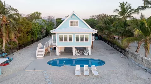 Exterior - 58121 Morton St, Marathon, FL 33050 photo 15 of 18