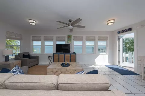 Living - 58121 Morton St, Marathon, FL 33050 photo 3 of 8