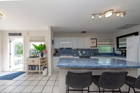 Kitchen - 58121 Morton St, Marathon, FL 33050 photo 4 of 8