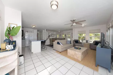 Living - 58121 Morton St, Marathon, FL 33050 photo 2 of 8