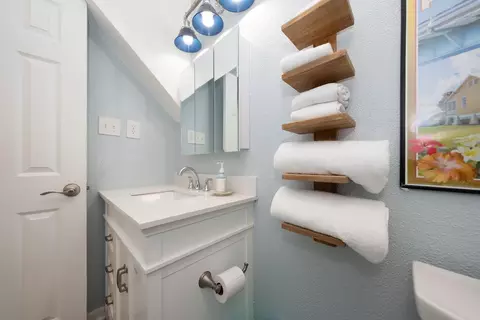 Bath - 58121 Morton St, Marathon, FL 33050 photo 5 of 8