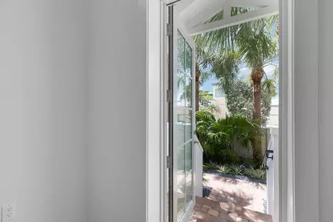 Entry Way - 119 Simonton St, Key West, FL 33040 photo 4 of 4