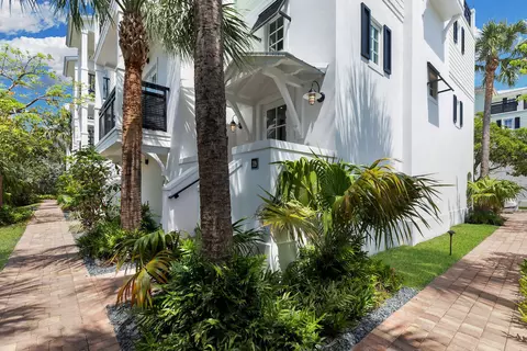 Exterior - 119 Simonton St, Key West, FL 33040 photo 1 of 5