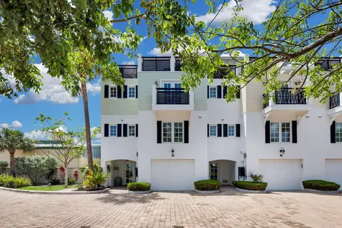 Exterior - 119 Simonton St, Key West, FL 33040 photo 2 of 5