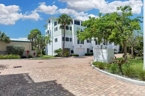 Exterior - 119 Simonton St, Key West, FL 33040 photo 3 of 5
