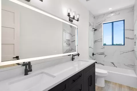 Bath - 199 Stirrup Key Blvd, Marathon, FL 33050 photo 5 of 7