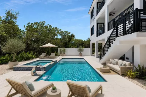 Exterior - 199 Stirrup Key Blvd, Marathon, FL 33050 photo 1 of 8