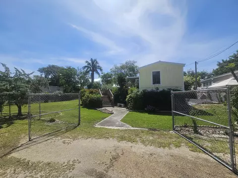 917 Plantation Rd, Key Largo, FL 33037
