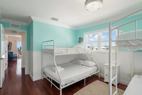 Bedroom - 720 Boyd Dr, Key Largo, FL 33037 photo 2 of 6