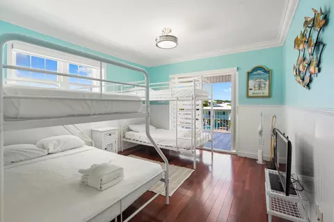 Bedroom - 720 Boyd Dr, Key Largo, FL 33037 photo 1 of 6