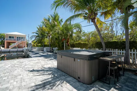 Exterior - 720 Boyd Dr, Key Largo, FL 33037 photo 7 of 8
