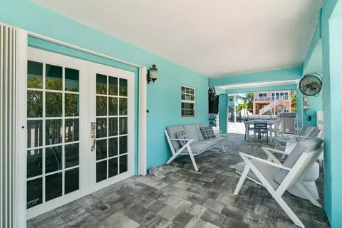 Exterior - 720 Boyd Dr, Key Largo, FL 33037 photo 3 of 9