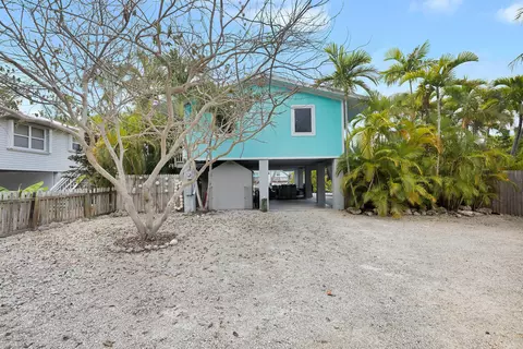 Exterior - 29114 Cedar Dr, Big Pine Key, FL 33043 photo 5 of 20
