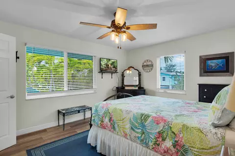 Bedroom - 29114 Cedar Dr, Big Pine Key, FL 33043 photo 3 of 6