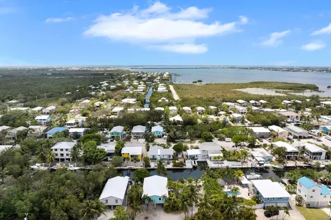 View/Area - 29114 Cedar Dr, Big Pine Key, FL 33043 photo 6 of 6