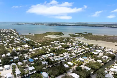 View/Area - 29114 Cedar Dr, Big Pine Key, FL 33043 photo 5 of 6